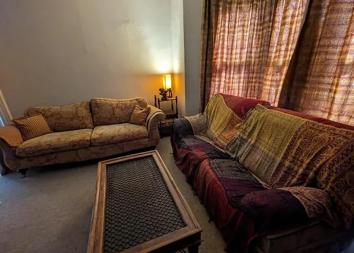 Nyaraló 5br Townhouse Arnos Court W Parking Bristol