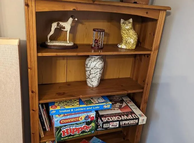 5br Townhouse Arnos Court W Parking Nyaraló *