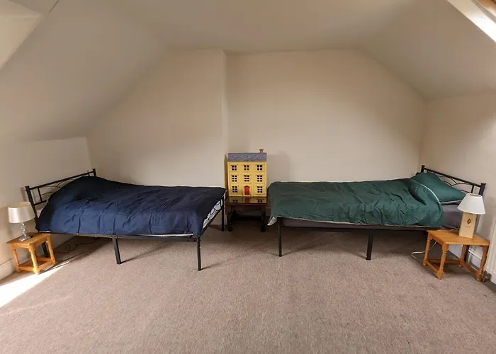 Nyaraló 5br Townhouse Arnos Court W Parking *