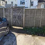 5br Townhouse Arnos Court W Parking Holiday home Bristol