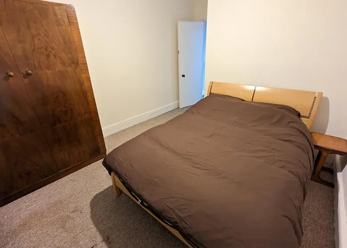 5br Townhouse Arnos Court W Parking Semesterbostad Bristol