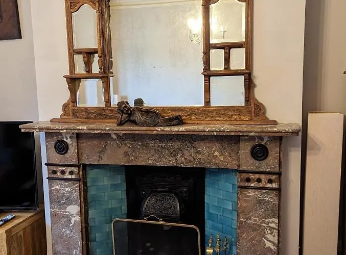 Semesterbostad 5br Townhouse Arnos Court W Parking