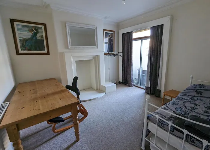 5br Townhouse Arnos Court W Parking Semesterbostad Bristol