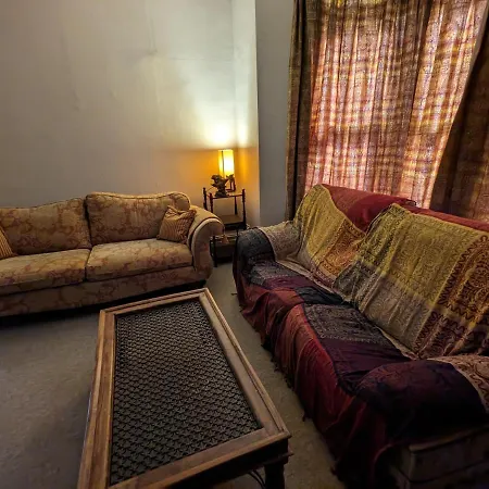 Сasa de vacaciones 5br Townhouse Arnos Court W Parking Bristol